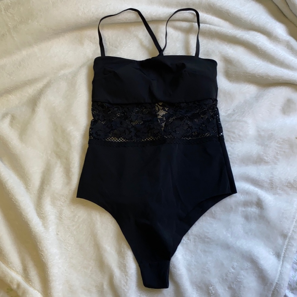 H&M Black Lace Teddy Bodysuit 🖤